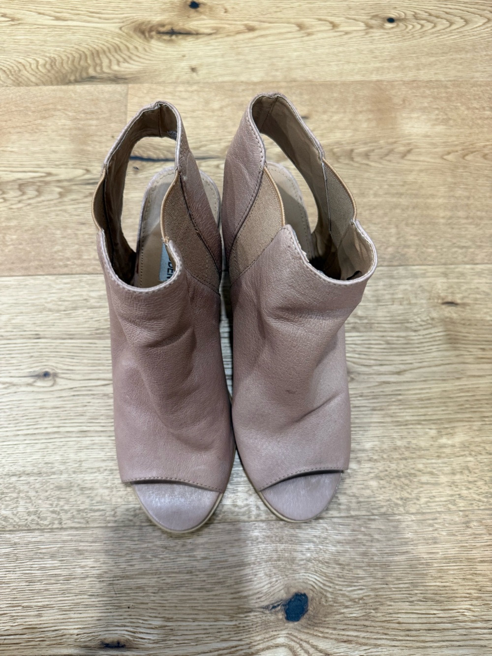 Steve Madden Blush Tan Leather Peep-Toe Mules
